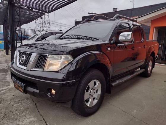 NISSAN FRONTIER 2.5 LE 4X4 CD TURBO ELETRONIC DIESEL 4P AUTOMÁTICO